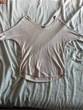 Express Light V-Neck Knit Top